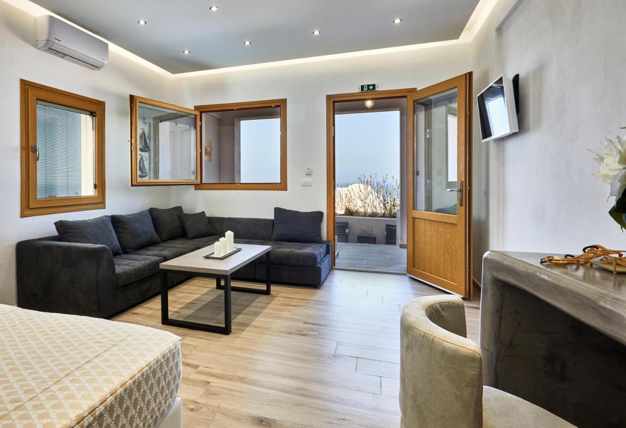 Alyvia Suites Иа Екстериор снимка