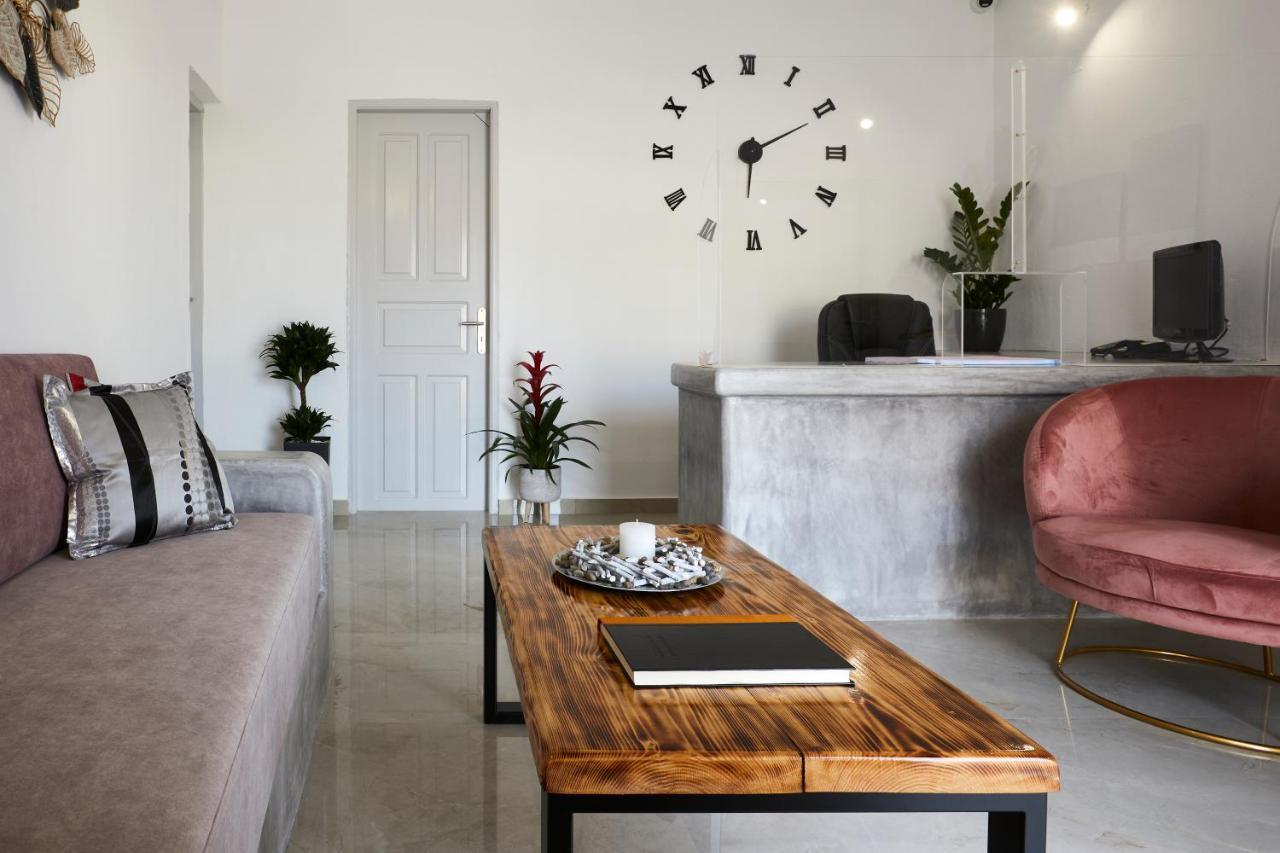 Alyvia Suites Иа Екстериор снимка